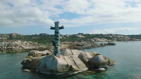 Indian totem on a cliff Stock Footage 233931119
