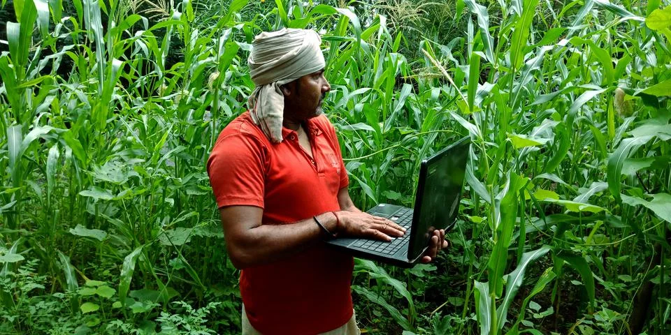 Indian villager computer educational program for modern era. 库存照片
