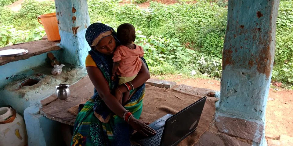 Indian villager technology learning program for digital awareness. Foto stock