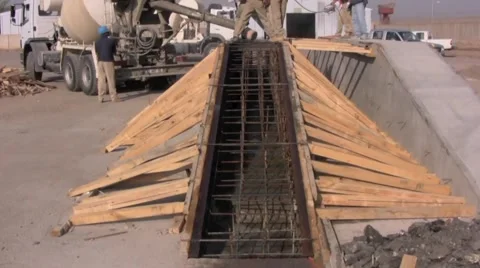 Indian workers in Iraq Stock Footage 1034605