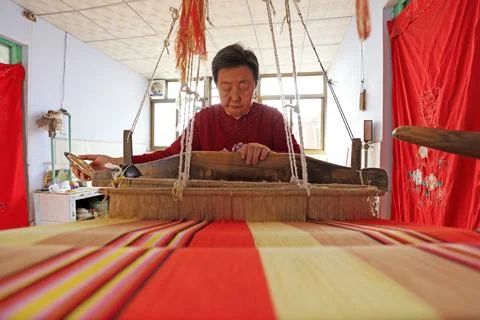 Indigenous heritage in the weaving weaving process, Luannan County, Hebei P.. Stock Photos