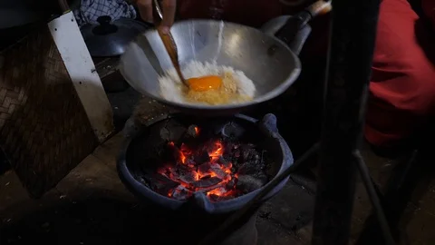 Indonesia Egg Over Coals Video stock 90643053