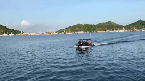 Indonesia extends search into seventh day for three missing Spaniards, INDONESIA Stock Footage 325416371