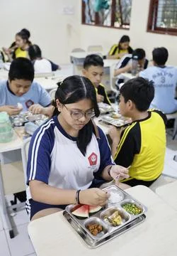 Indonesia government's nutritious meals program continues amid food poisoning, D Photos