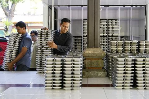 Indonesia government's nutritious meals program continues amid food poisoning, D Photos