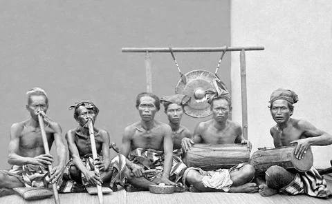  Indonesia / Java: A royal orchestra of the Susuhunan or ruler of Surakart... Stock-Fotos