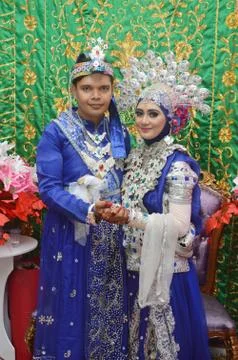 Indonesian bridal couples 스톡 사진