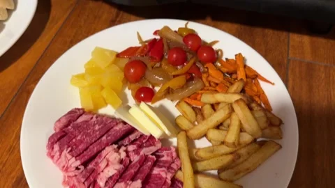 Indoor Grill for Beef 스톡 동영상 325327926