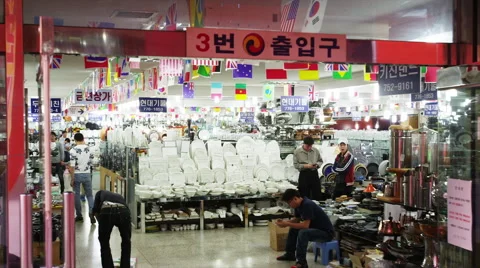 Indoor Kitchenware Vendor 스톡 동영상 61631408