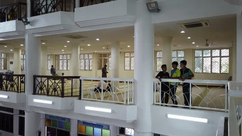 Indoor top view of a local mosque in Kuala Lumpur after Friday prayer. Stock Footage 105535724