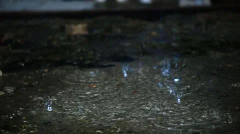 Indoor water dripping from the stream Stockbeeldmateriaal 48676602