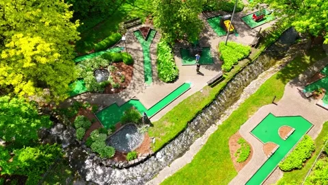 Indulge - Fairmount Mini Golf - Syracuse, NY 库存影片 336515959