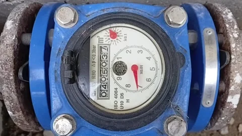 Industrial Bulk Water Meter Operating Horizontal View Vidéo 335084817