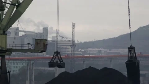 Industrial chimneys with heavy smoke causing air pollution on gray sky backgroun Stock-Footage 171867929