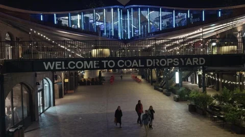 Industrial City Developments, Public Shopping Areas, Coal Drops Yard Signage Vídeos de archivo 334669225