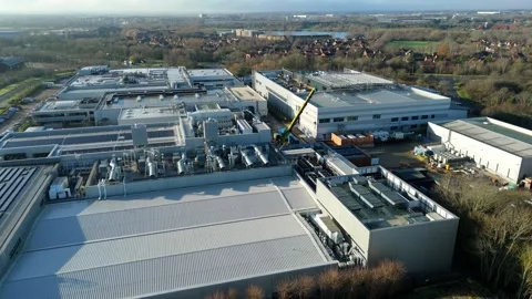 Industrial cooling and ventilation systems, HVAC and distribution centres UK Vidéo 326162977