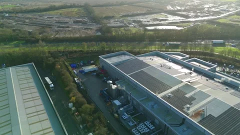 Industrial distribution centres and loading bays, HGV logistics and industry UK Stockbeeldmateriaal 326163545