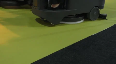 Industrial floor cleaning machine 스톡 동영상 63617312