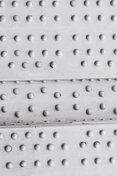 Industrial horizontal pattern metal surface with round rusty rivets grunge de Stock Photos