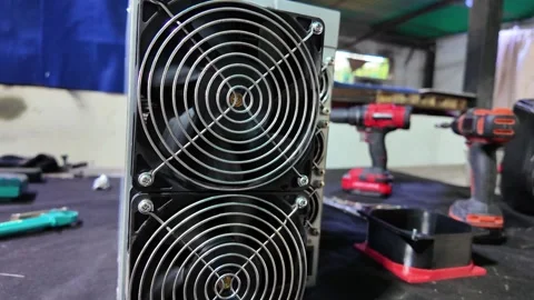 Industrial Machine and Tools on Workbench in Workshop Close-Up 動画素材 327608013