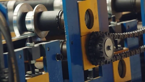 Industrial machine for bending metal sheets Video stock 120983221