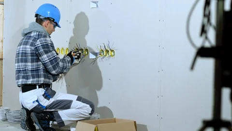 Industrial Multiple Electric Outlet Installation. Vídeo Stock 125574705