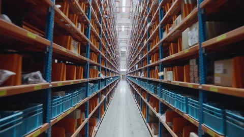 Industrial package warehouse tracking shot Stockbeeldmateriaal 290082935