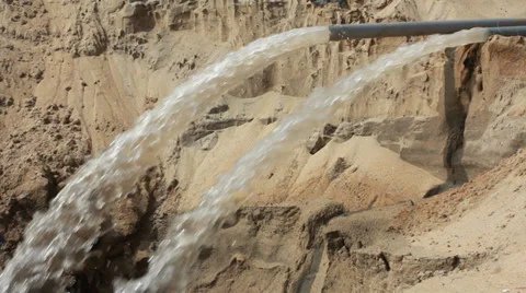 Industrial Pipe Dumping Видео 39007933