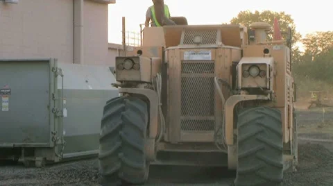 Industrial Pulverizer 02 動画素材 8647355