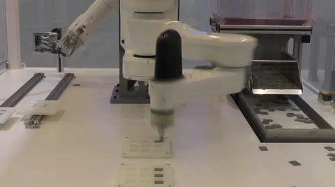Industrial Robot sorting eletronic Chips 스톡 동영상 56488545