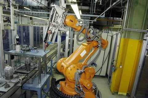  Industrial robots in use through artificial intelligence for the industry... Foto stock