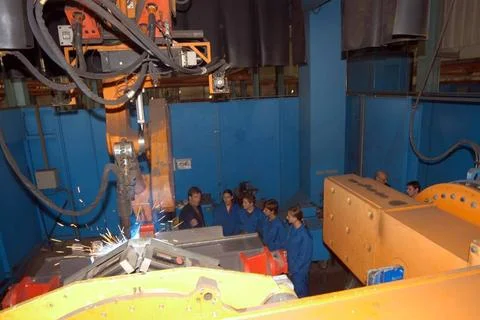  Industrial robots in use through artificial intelligence for the industry... Foto stock