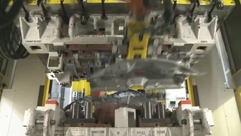 Industrial robots work in a high-tech production workshop Video stock 116364313