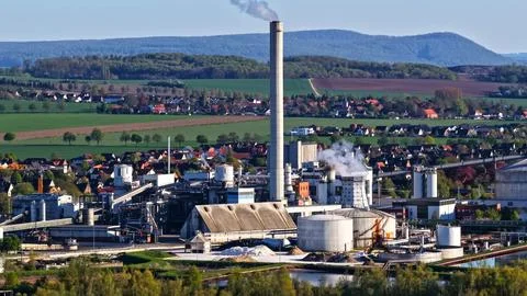 Industrial Sugar Processing Facility with Tanks, Pipelines and Energy System 스톡 사진
