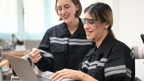 Industrial technicians working with machine maintenance 스톡 동영상 241519818