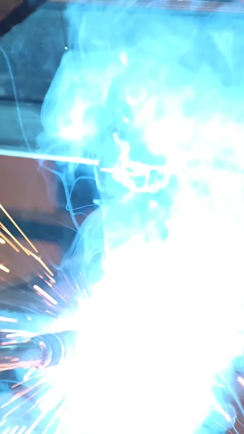 Industrial Welding Process at Factory Vertical Video Vídeo Stock 334877956