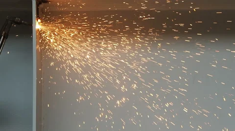 Industrial worker cutting steel by using metal torch, 60 fps. Video stock 48230814