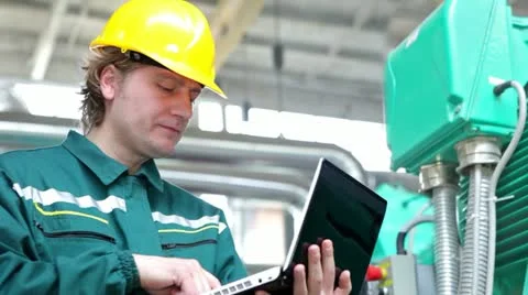 Industrial worker with a notebook Stock Footage 24672673