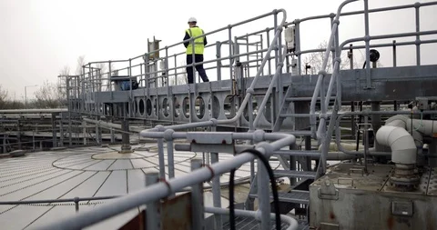 Industrial worker using a digital tablet on site Stock Footage 88915114