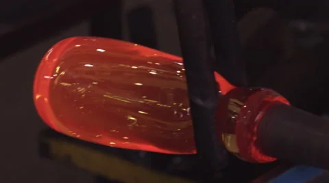 A industry of making glass. Modulating the glass. Видео 63173868
