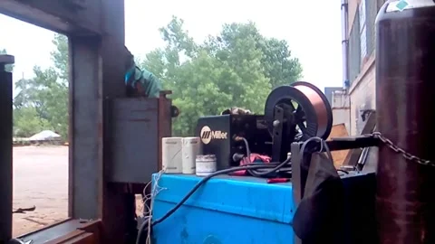 Industry, Worker Welding, Orient Machine Welding, Harvey IL 스톡 동영상 247622519