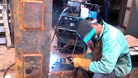 Industry, Worker Welding, Orient Machine Welding, Harvey IL Vídeo Stock 247622559