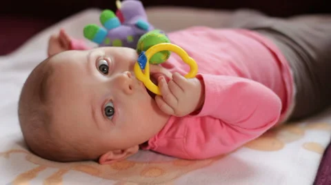 Infant 8 Video stock 1075333