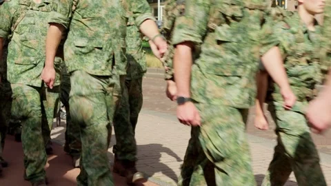Infantry Troops Step in Camouflage Uniform Along Oosterbeek Parade Route Видео 346007783