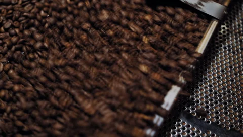 Infinite Cycle of Roasted Beans in Roaster Drum 库存影片 307598465