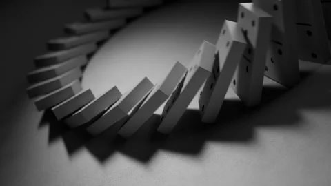 Infinite domino fall loop. Endless coliding and falling in the circle. Video stock 202280860