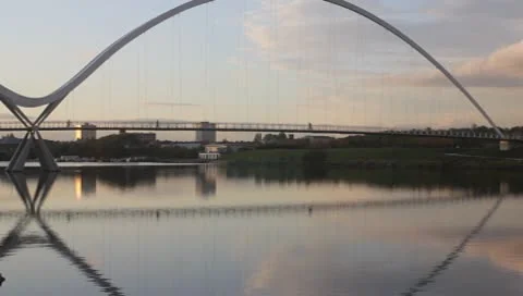 Infinity bridge Video stock 8928918