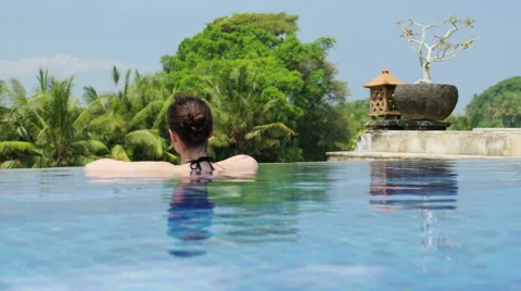 Infinity pool Video stock 57173084