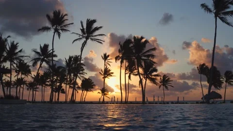 Infinity pool at sunset. Видео 150986905
