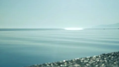 Infinity Pool at Sunset, Water Shimmers in Sunlight Sunbeams and Glare. Pool Mer Video stock 197409771